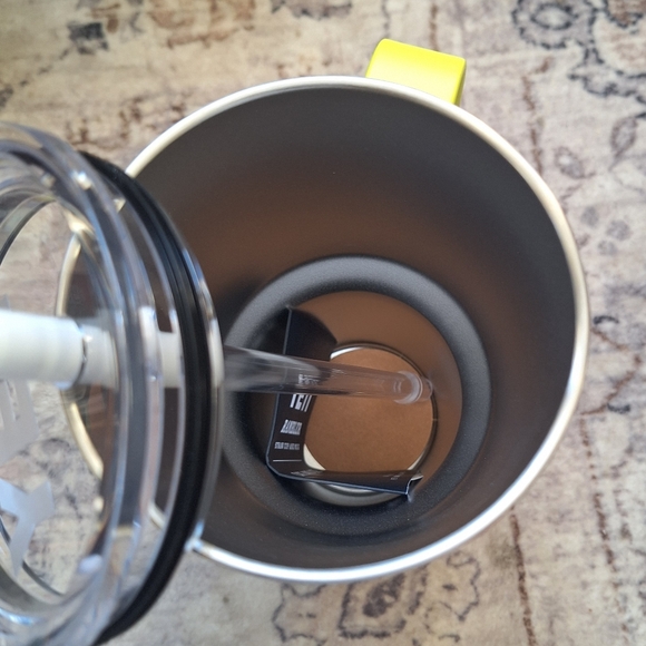 YETI Rambler 35 oz Mug with Straw Lid | Limited Edition in Firefly Yellow - Picture 4 of 5